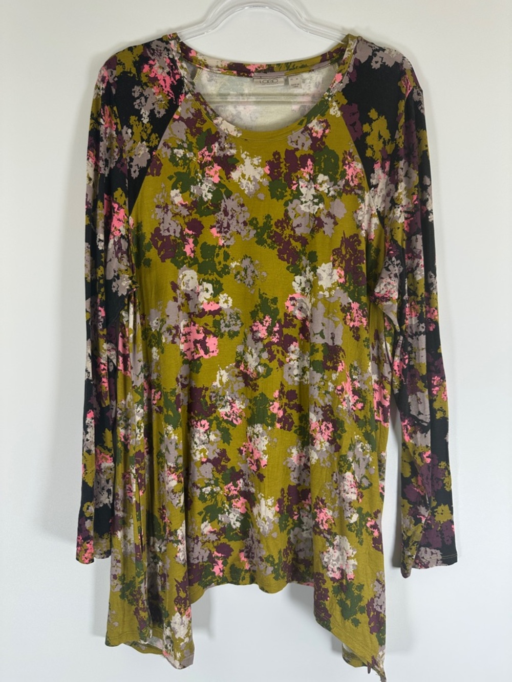 LOGO Lori Goldstein Olive Floral Tunic Top Raglan Sleeve Asym Hem XL